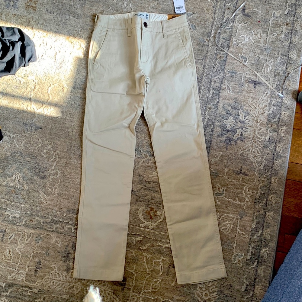 Boys 11/12 slim Abercrombie kids khakis new with tags